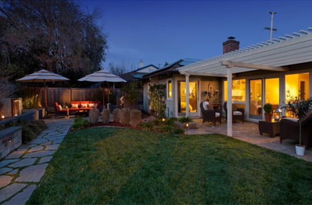 25 College Court, Larkspur Photo