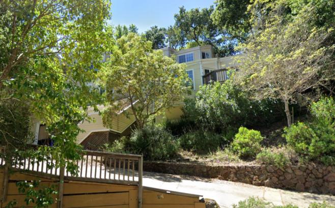 25 De Burgh, San Anselmo Photo
