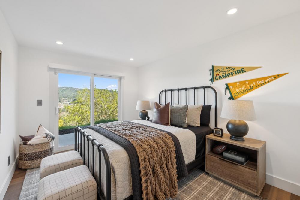 105 Oak Ridge Road, San Rafael #18