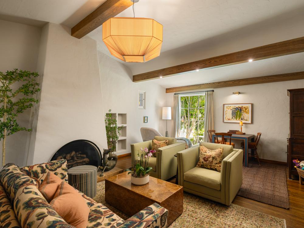 100 Meadowcroft Drive #3