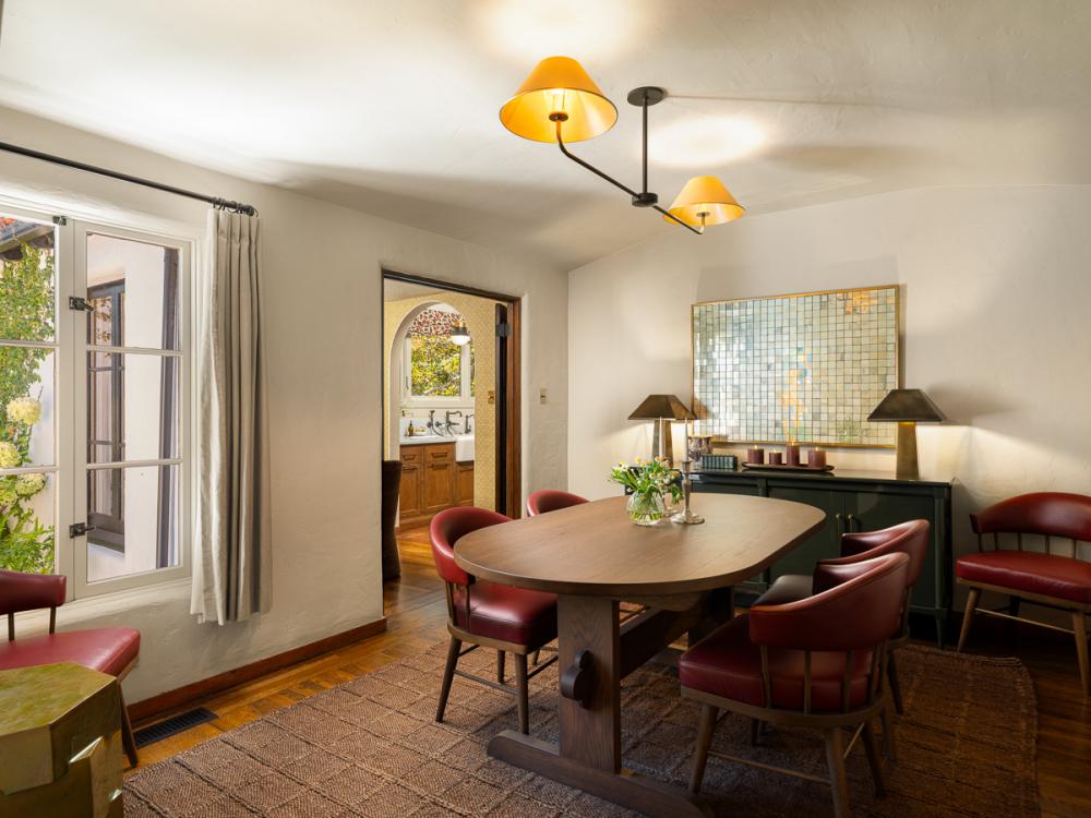 100 Meadowcroft Drive #4